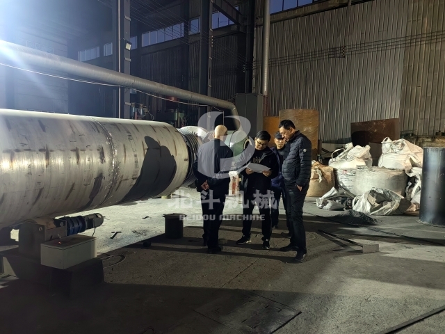 冬夜將至,湖北客戶抵廠考察連續式稻殼好色先生APP下载